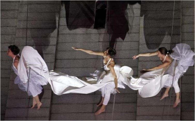 Vertical Dance Troupe Bandaloop to perform in Boston’s Seaport District